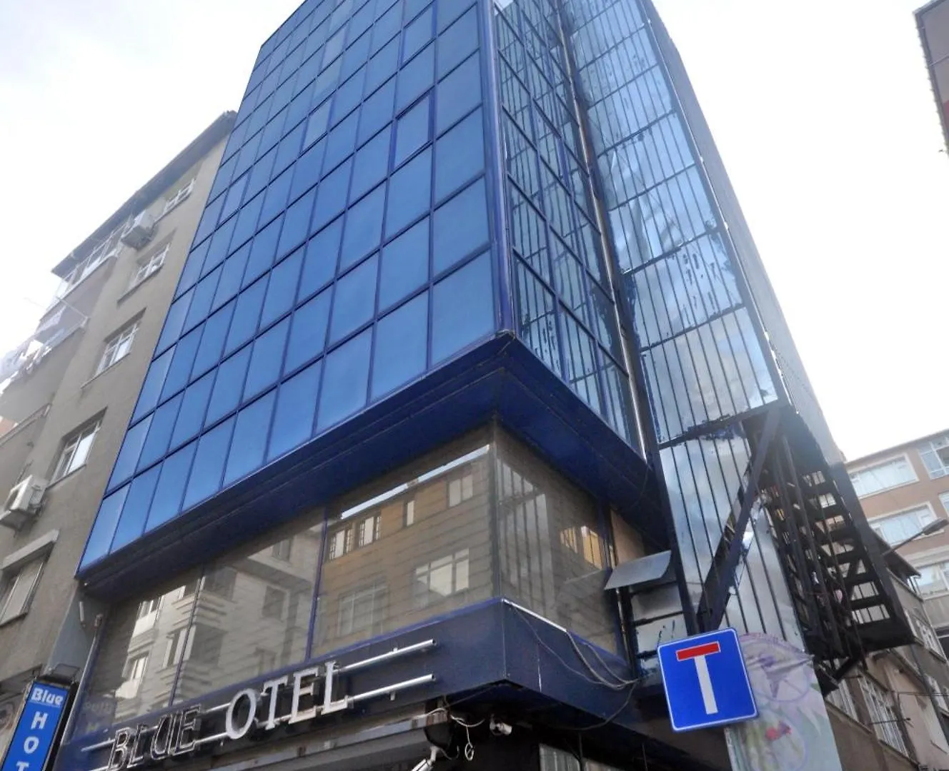 Blue Hotel location